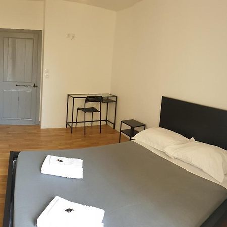 Chaleureuse maison au coeur d'un joli village Dienville Extérieur photo